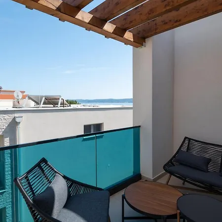 Larimar **** Apartman